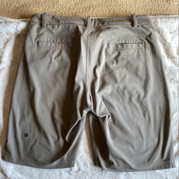 ⭐️SOLD⭐️Lululemon Commission 9” Classic Short (Warpstreme) - Picture 14 of 14